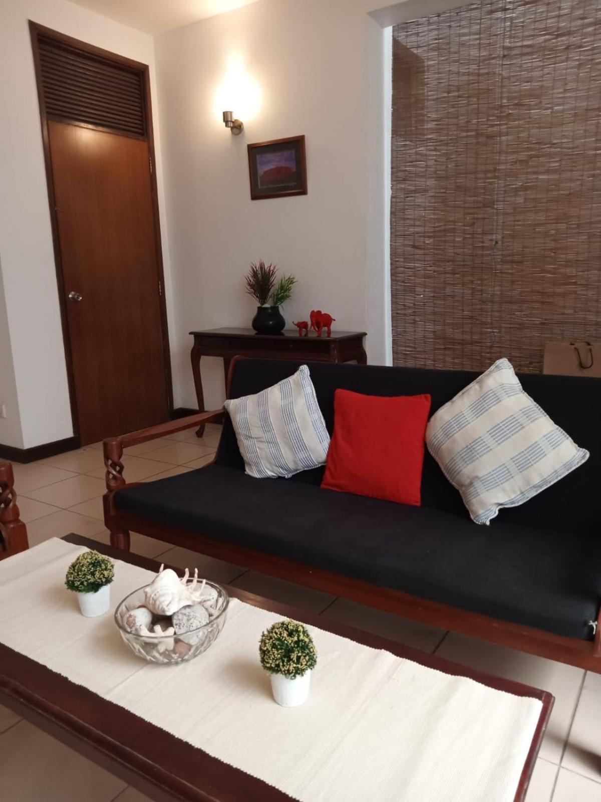 Chelsea Villa Bnb Коломбо Екстериор снимка